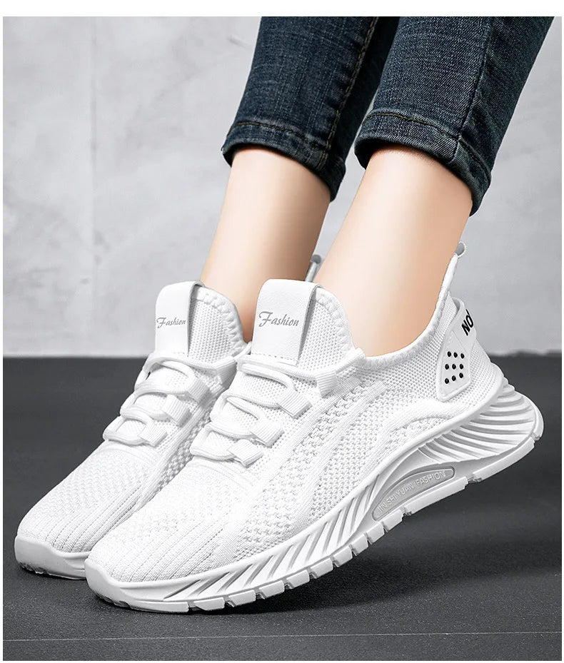 Women's casual sneakers