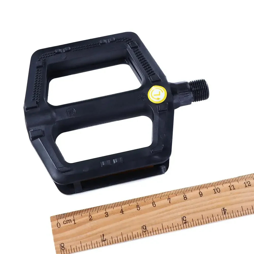 Anti-slip ultralight pedals for bmx
