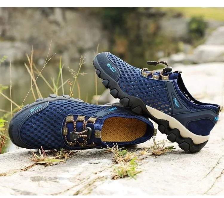 Outdoor mesh sneakers