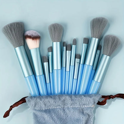 Makeup brush set for foundation and eyeshadow