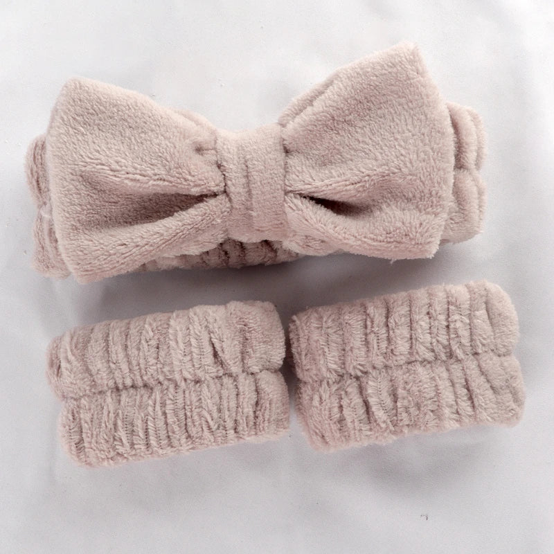 cosmetics - Beauty - Personal Care - Makeup Brush Set