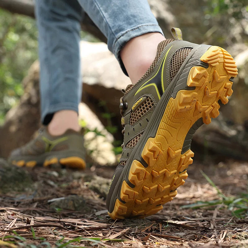 Non-slip hiking shoes